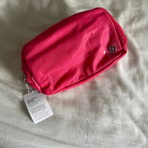🆕💕 Lululemon Everywhere Belt Bag Lip Gloss